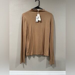 NWT Mystree Long Sleeve Top